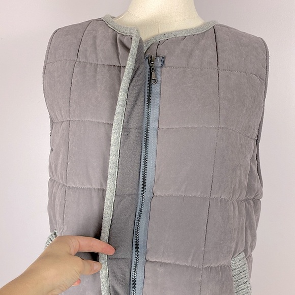 T H Company Unisex Quilted Long Vest with Knit Back - Picture 5 of 11